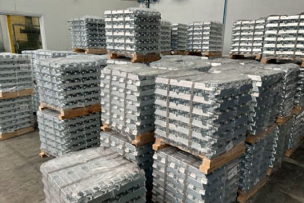 Defects in die casting: flow marks, laminations and inclusions