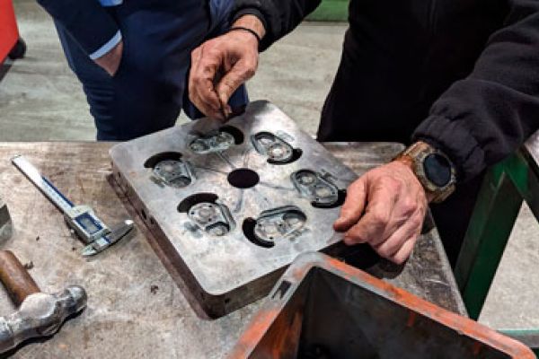 Defects caused during die casting: depressions, welds and burrs