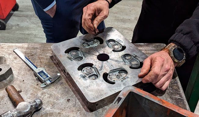 Defectos causados durante la fundición: depresiones, soldaduras y rebabas